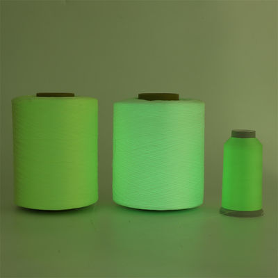 OEM 450D Glow Dark Yarn Winter Glow Yarn 8 giờ Thời gian phát sáng