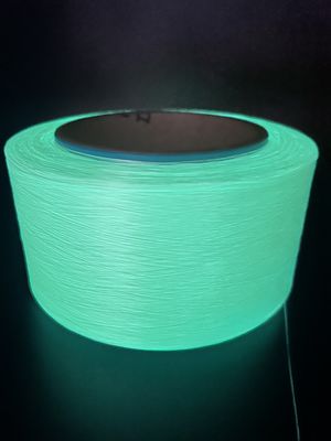 Polyester Fluorescent Knitting Yarn Giày trắng phía trên phát sáng