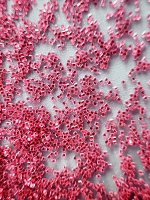 Phương tiện phát nổ nhựa nylon màu đỏ 0.3 * 0.3mm Bead Blast Plastic